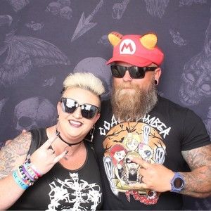 Meet your Posher, Posh